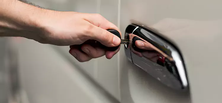 Why Choose Our Auto Locksmith Team in Pinellas Park, FL?